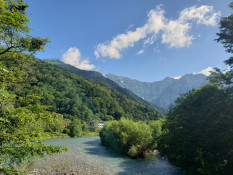 穂高橋より穂高岳