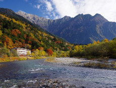 10月は紅葉と穂高連峰