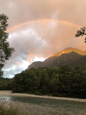 虹と夕焼け