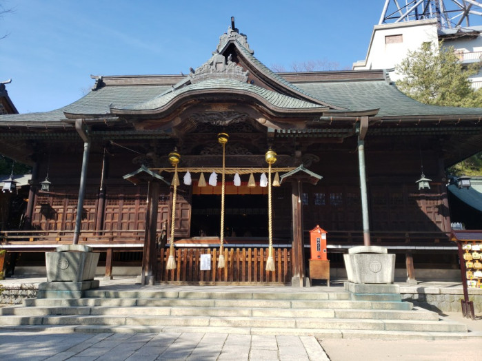 四柱神社本殿