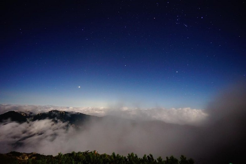 雲の切れ間から星も見れました＾＾星ガールの岡から、オリオン座が見えてる事を教えてもらいました！