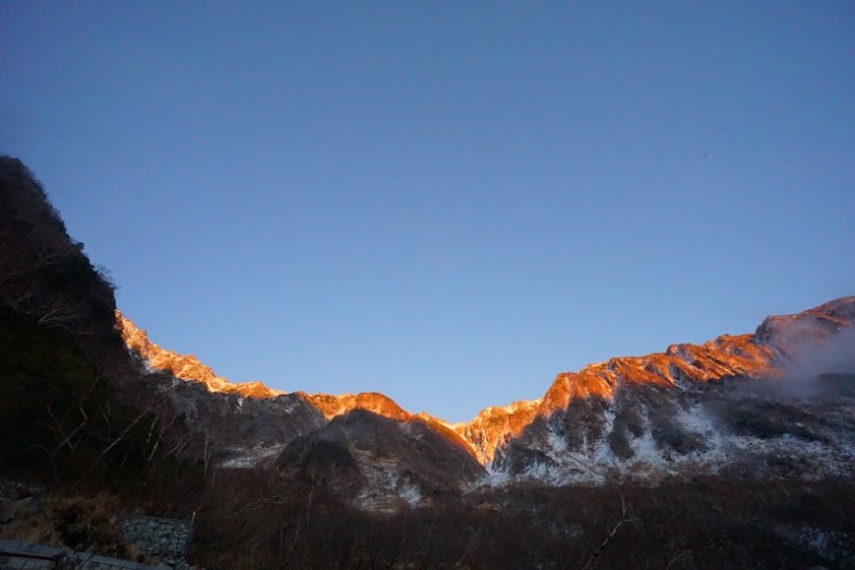 夕暮れの吊尾根