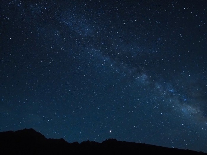 霞沢岳と天の川、火星