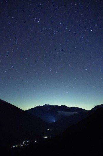 19時30分頃、上高地の夜景とともに撮ったのは・・・山羊座。