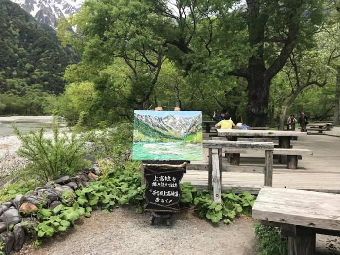 河童橋の近くに素敵な油絵があるではありませんか