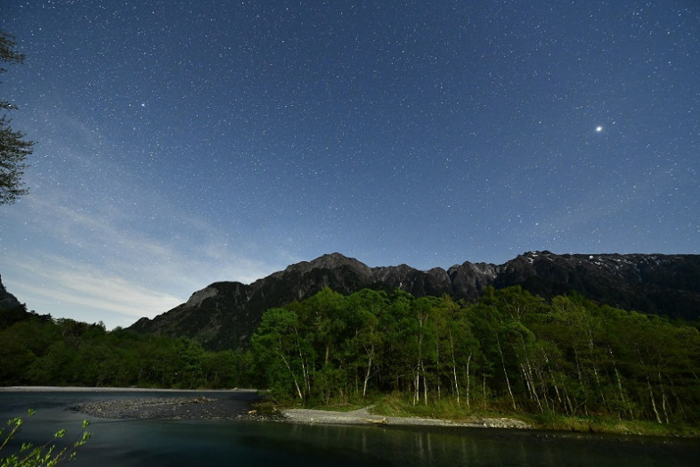 ホテル前から東の星空