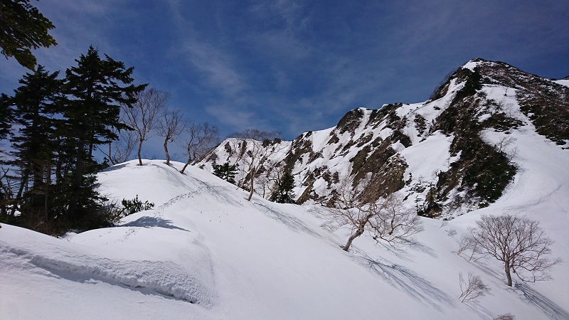 霞沢岳のＫ－１ピークというところが画面右に見え始めました。